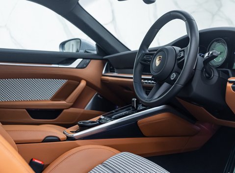 Porsche 911 Turbo S (992) 11