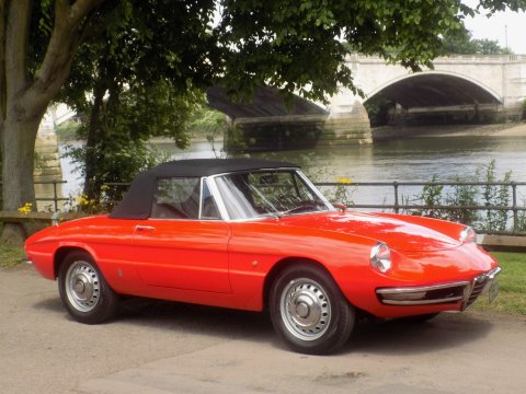 Alfa Romeo Spider 1600 Duetto 4