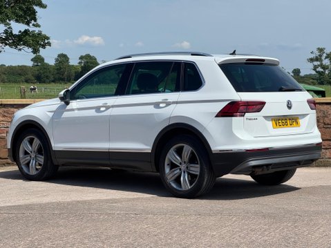 Volkswagen Tiguan 2.0 TDI SEL DSG Euro 6 (s/s) 5dr 3