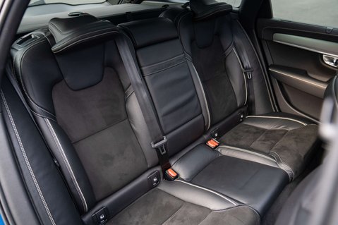 Volvo V90 2.0 V90 R-Design+ D5 PowerPulse AWD Auto 4WD 5dr 28