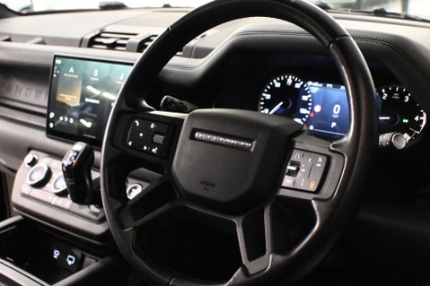 Land Rover Defender 3.0 Defender X-Dynamic HSE D MHEV A 4WD 5dr 14