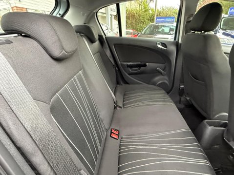 Vauxhall Corsa 1.4i 16v Exclusiv 5dr 24