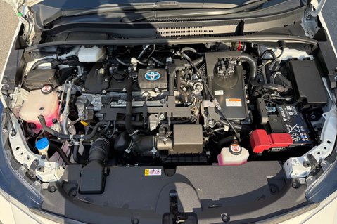 Toyota Corolla EXCEL HYBRID - ONE OWNER - FULL TOYOTA SERVICE HISTORY 54