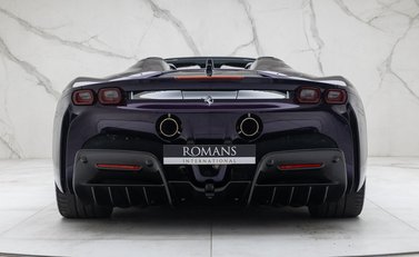 Ferrari SF90 Spider 8