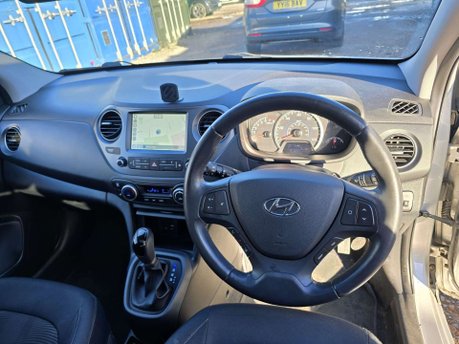 Hyundai i10 1.2 Premium SE Hatchback 5dr Petrol Auto Euro 6 (87 ps) 19