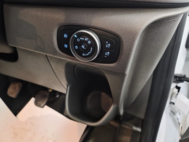 Ford Transit Custom Transit Custom 2.0 Diesell EcoBlue 130ps Low Roof D/Cab Trend Van 26