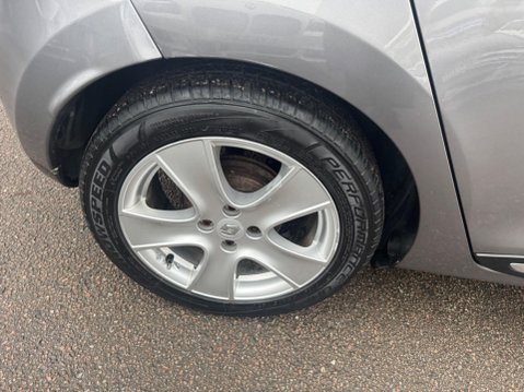 Renault Clio 1.2 16V Dynamique MediaNav Euro 5 5dr 15