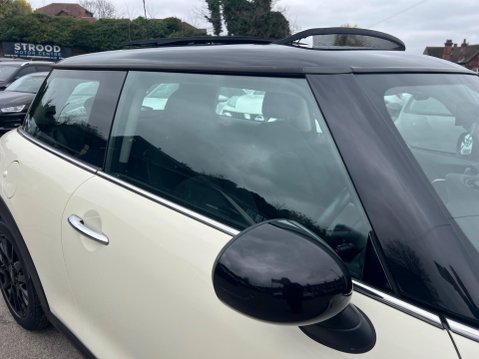 Mini Hatch 1.5 Cooper Auto Euro 6 (s/s) 3dr 12