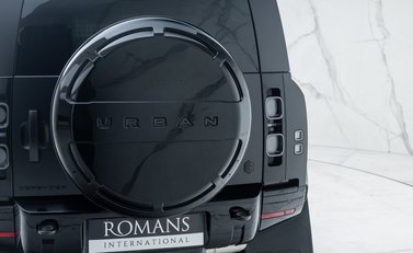 Land Rover Defender 90 D350 X-DYNAMIC HSE HARD TOP URBAN 29