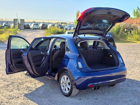 Audi A1 1.4 TFSI Sport Sportback 5dr Petrol S Tronic Euro 5 (s/s) (122 ps) 4
