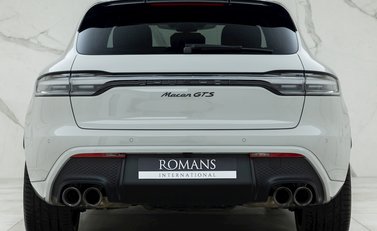 Porsche Macan GTS 5