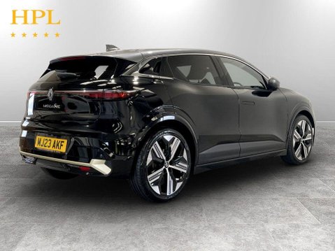 Renault Megane E-Tech 60kWh iconic Hatchback 5dr Electric Auto (optimum charge) (220 ps) 1 Owner 7