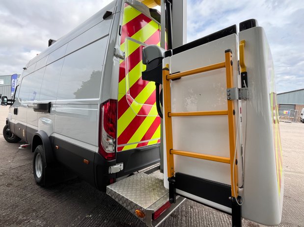 Iveco Daily 70C18 4100 c/w 140DEG VTL 2200mm access platform 4