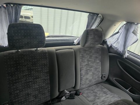 Toyota Estima FWD AUTO 9