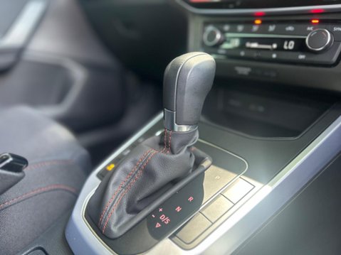 SEAT Arona ECOTSI FR DSG 15