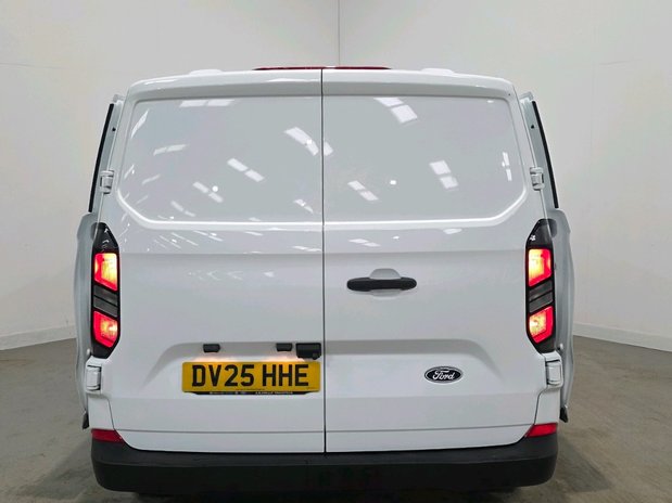 Ford Transit Custom 320 L2 DIESEL FWD 2.0 Eco Blue 136ps H1 Double Cab Van Trend  6
