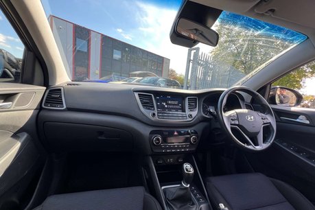 Hyundai TUCSON 2.0 CRDi SE Nav SUV 5dr Diesel Manual 4WD Euro 6 (136 ps) 47