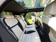 Land Rover Range Rover Velar R-DYNAMIC SE 19