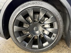 Tesla Model Y (Dual Motor) Long Range SUV 5dr Electric Auto 4WDE (384 bhp) 16