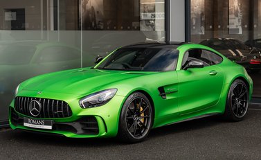 Mercedes-Benz AMG GT R 2