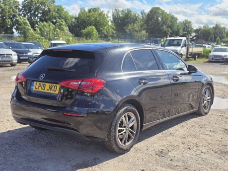 Mercedes-Benz A Class 1.5 A180d SE Hatchback 5dr Diesel 7G-DCT Euro 6 (s/s) (116 ps) 7