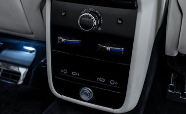 Rolls-Royce Cullinan Series II BLACK BADGE 19