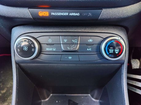 Ford Fiesta 1.0T EcoBoost Zetec Euro 6 (s/s) 5dr 31
