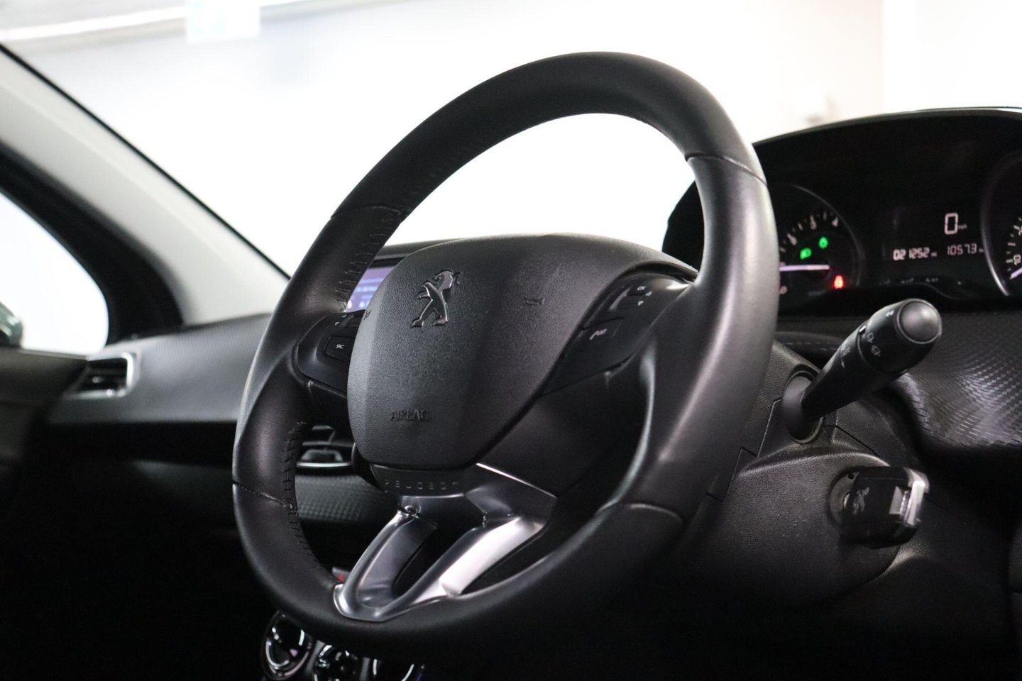 2019 Peugeot 208 — image 10