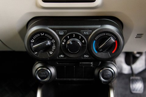 Suzuki Ignis SZ-T DUALJET 25