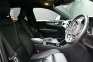 Volvo XC40 2.0 XC40 R-Design Pro B4 MHEV AWD Auto 4WD 5dr 20