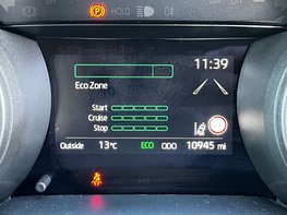 Toyota Yaris 1.5 Yaris Design HEV CVT 5dr 26