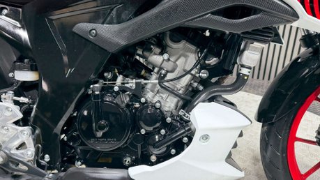 Suzuki GSX-S GSX 125 S 2024 ONLY 1K STUNNING 15BHP LEARNER 125CC SPORT 10