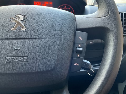 Peugeot Boxer 2.2 BlueHDi 335 Professional L3 H2 Euro 6 (s/s) 5dr 11