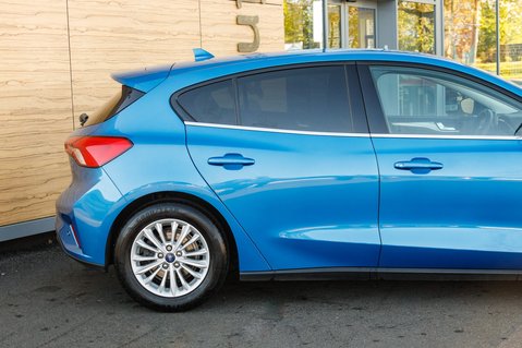 Ford Focus TITANIUM 7