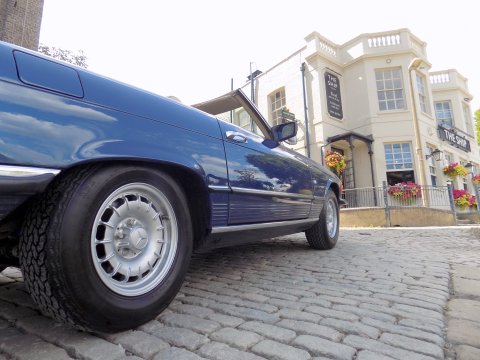 Mercedes-Benz SL Series 380 SL 48