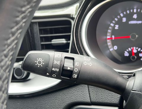 Kia Xceed 1.0 XCeed Connect ISG 5dr 24