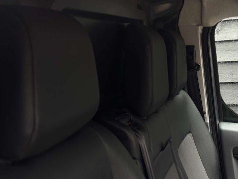 Vauxhall Vivaro 1.5 Vivaro 2900 Sportive S/S 42