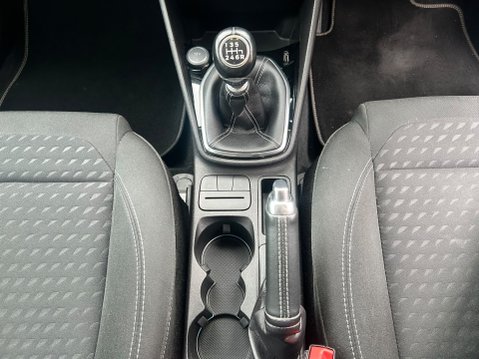 Ford Fiesta TITANIUM 23