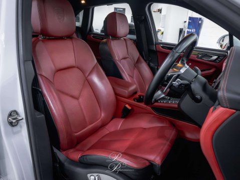 Porsche Macan 3.0 Macan S D Semi-Auto 4WD 5dr 15