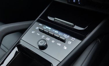 Porsche Cayenne TURBO E-HYBRID COUPE WITH GT PACKAGE 27