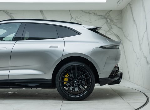 Aston Martin DBX 707 40