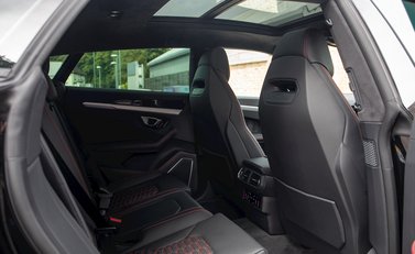 Lamborghini Urus 14