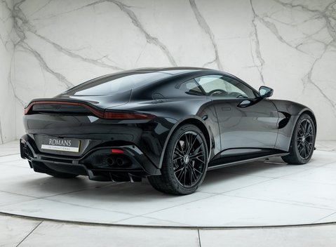 Aston Martin Vantage V8 6
