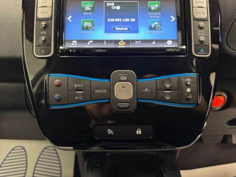 Nissan LEAF Leaf Black Edition 5dr 17