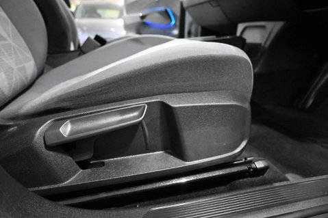 Volkswagen ID.3 Pro Performance 58kWh Life Auto 5dr 36