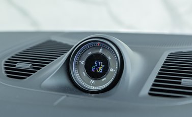 Porsche Cayenne TURBO E-HYBRID COUPE 22