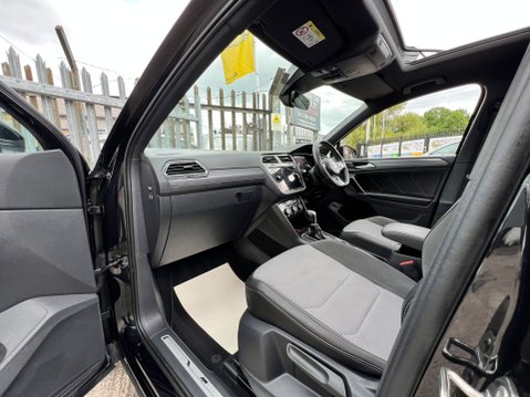 Volkswagen Tiguan R-LINE TDI BMT 4MOTION DSG 68