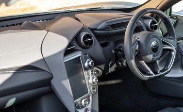 McLaren 720S Luxury 16