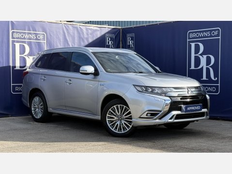 Mitsubishi Outlander 2.4h TwinMotor 13.8kWh 4h SUV 5dr Petrol Plug-in Hybrid CVT 4WD Euro 6 (s/s 1