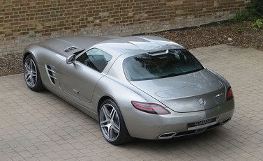Mercedes-Benz SLS AMG 9